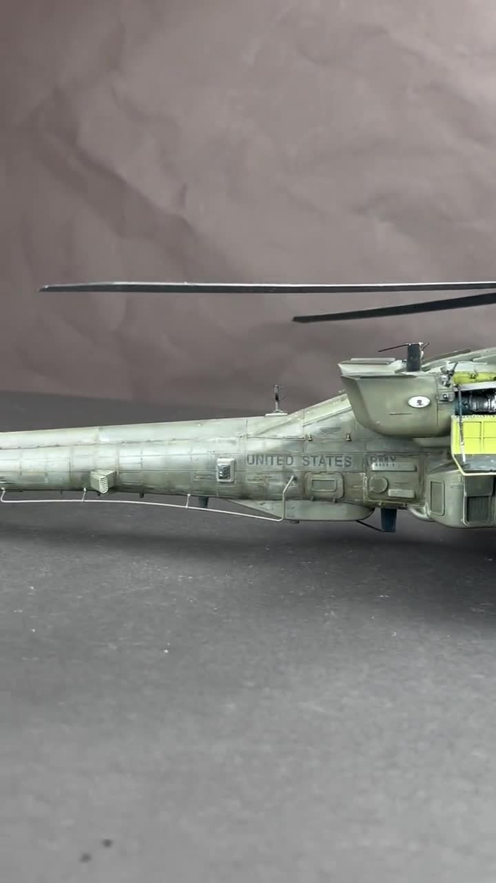 ProBuilt 1:35 AH-64D アパッチ ロングボウ ヘリコプター / パイロット