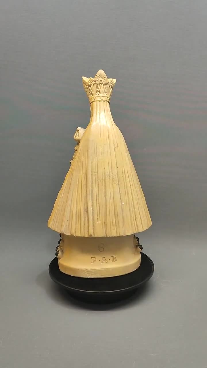ベルギー O.L.V. ハレの宗教的な照明付き「黒い聖母」像 - Etsy 日本