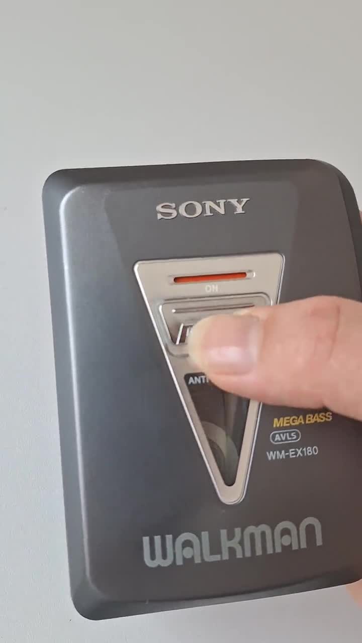 ビンテージ ソニー ウォークマン WM EX 180 カセットプレーヤー