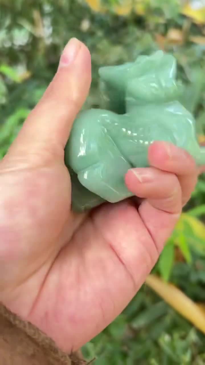 Green Jade Pixiu Statue Feng Shui Wealth Ornament Chinese Stone