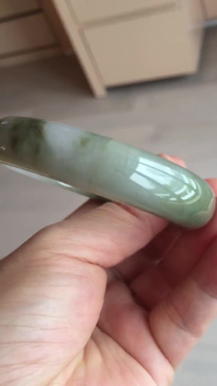 54mm 認証済み天然100%タイプA 淡緑茶紫色幻想的な霧のようなオーバル