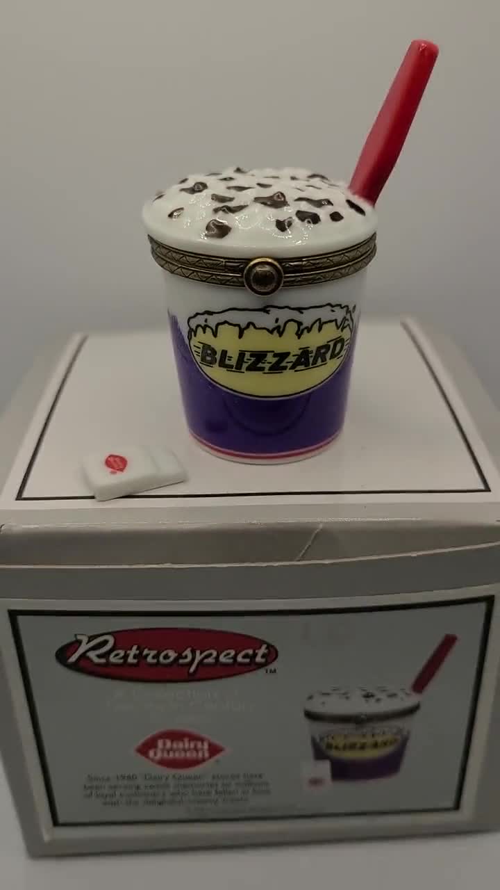珍しいヴィンテージのレトロなデイリークイーンのクッキー＆クリーム