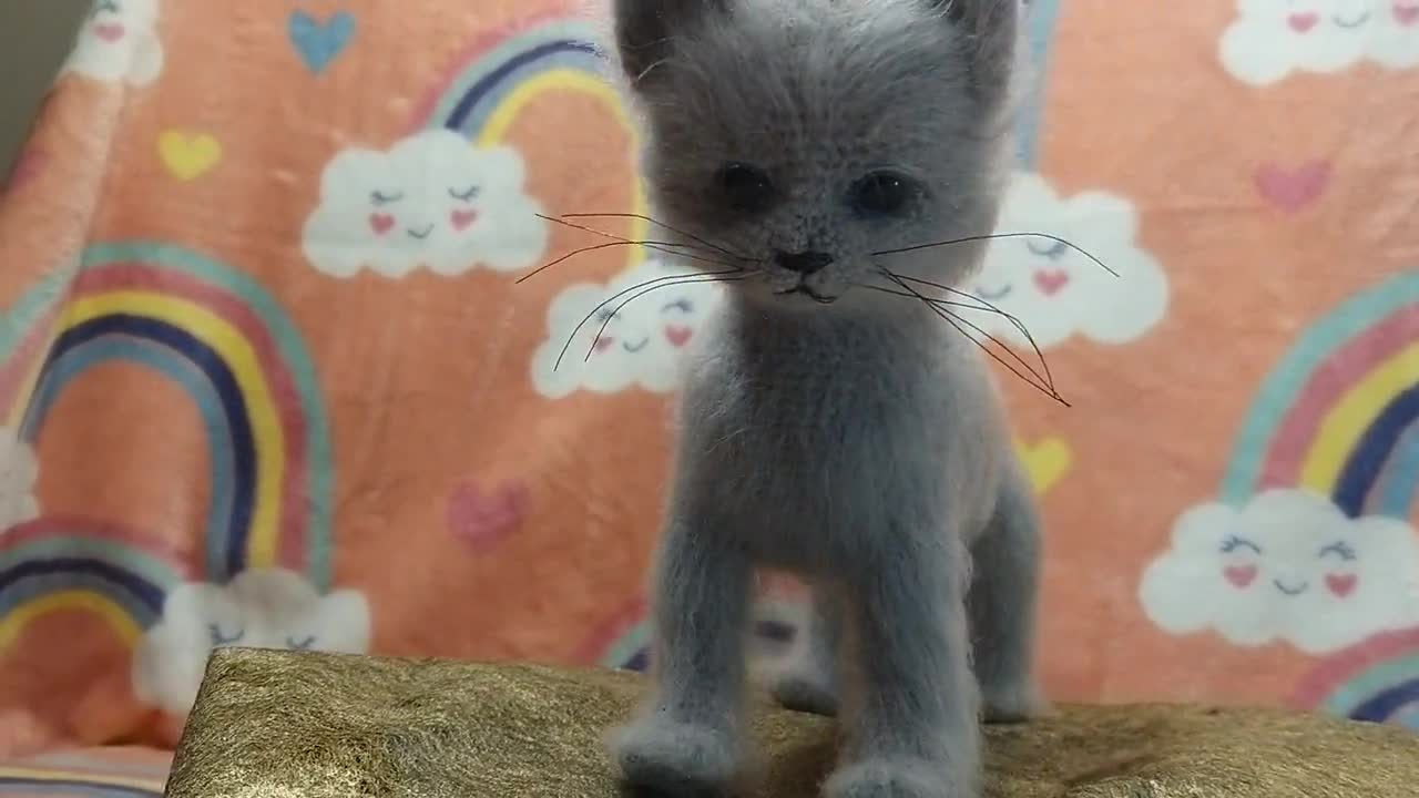 リアルなグレーの猫のかぎ針編みパターン：あみぐるみ子猫（PDF