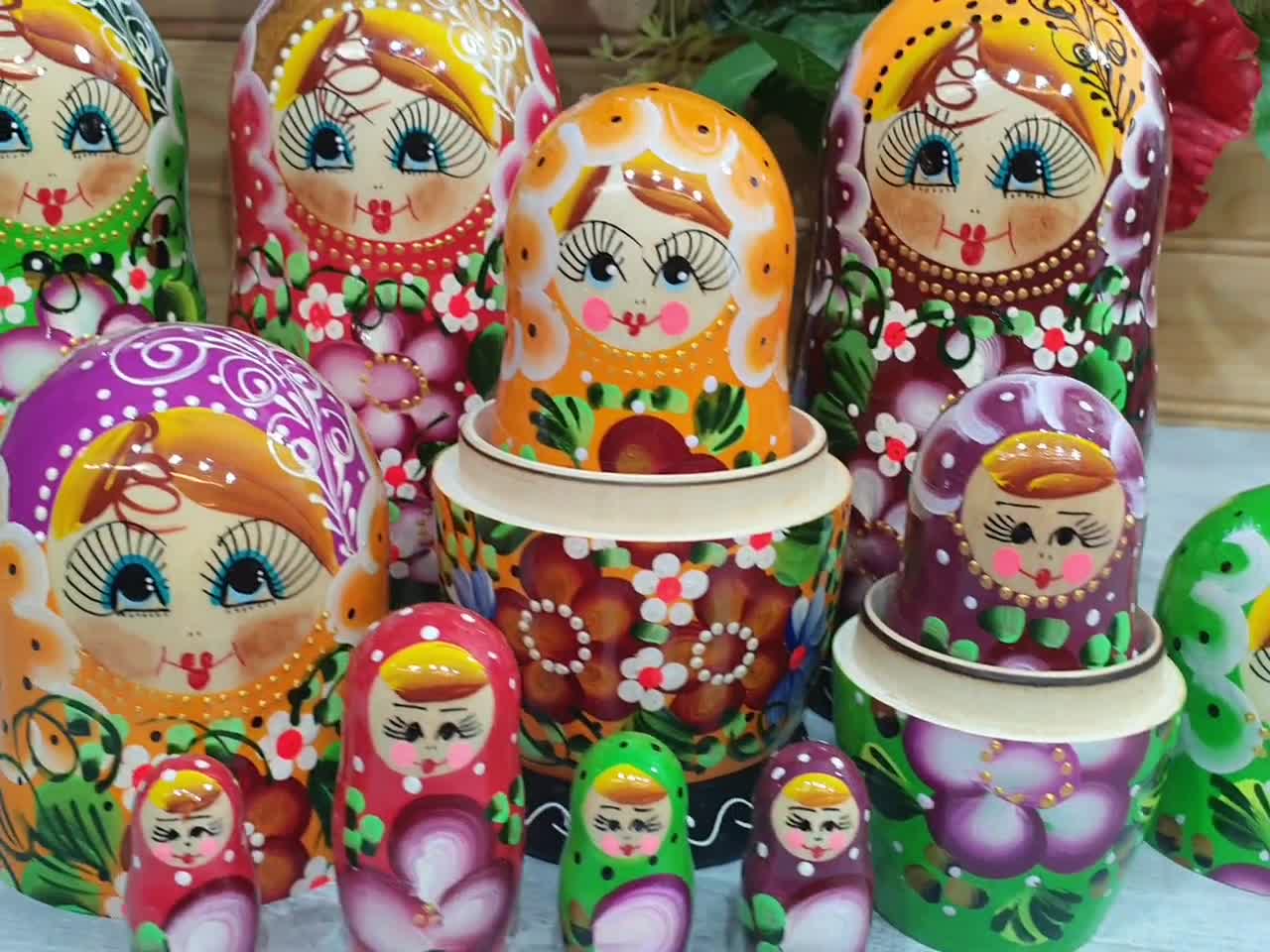 Matryoshka Russian Nesting Dolls, Classic Flowers. Red and Green