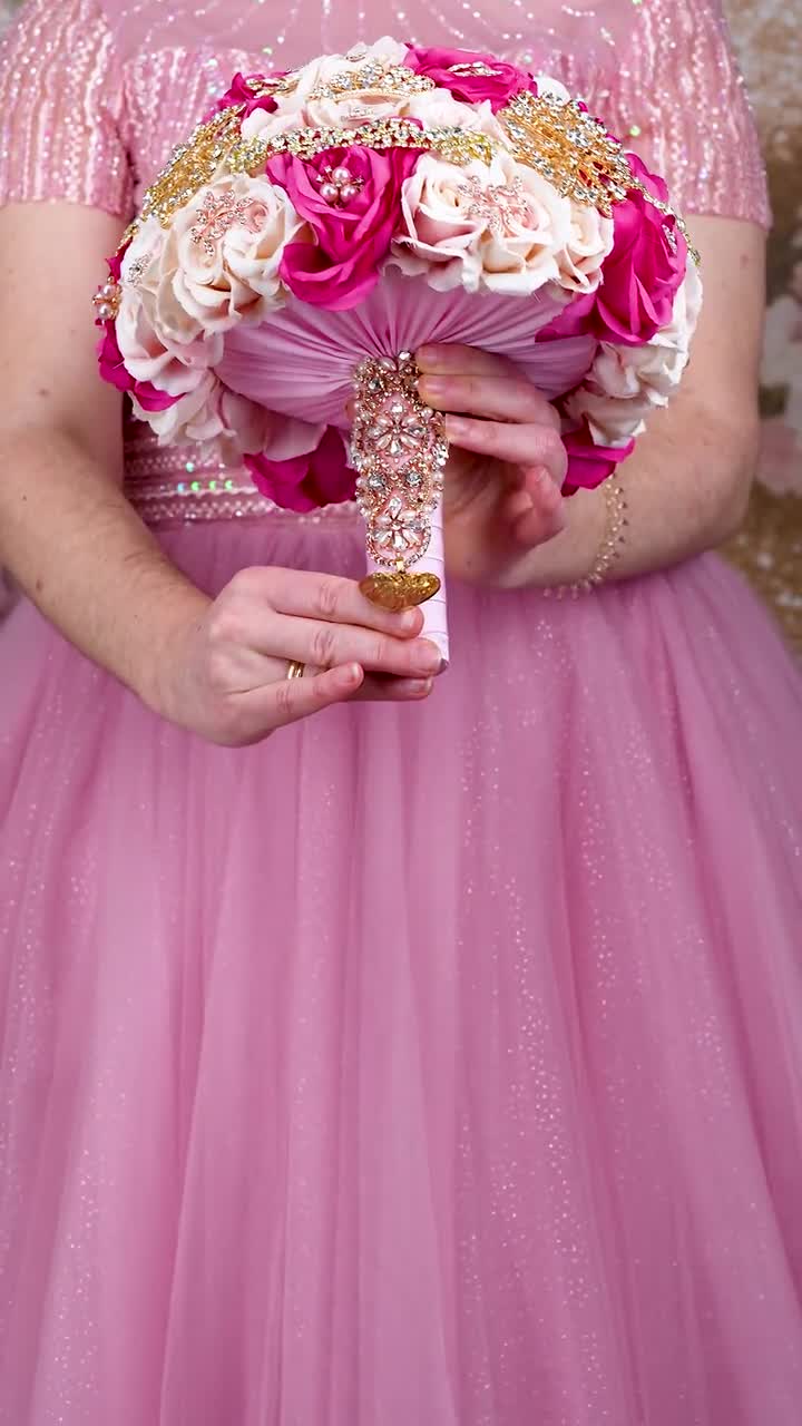 Fuchsia & Gold Quinceanera Bouquet: Hot Pink Ivory Mis XV Ramo - Etsy