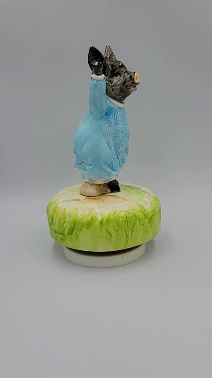 Vintage Beatrix Potter Pig-wig Music Box, XL Schmid Porcelain