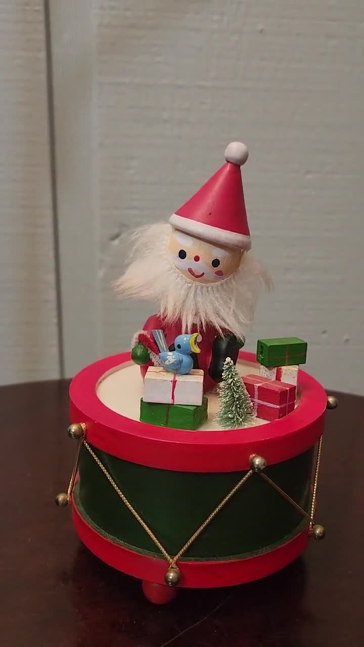 ビンテージ　musical wooden house サンタクロース　オルゴール Vintage Wooden Music Box, Christmas Musicals, Santa Clause With