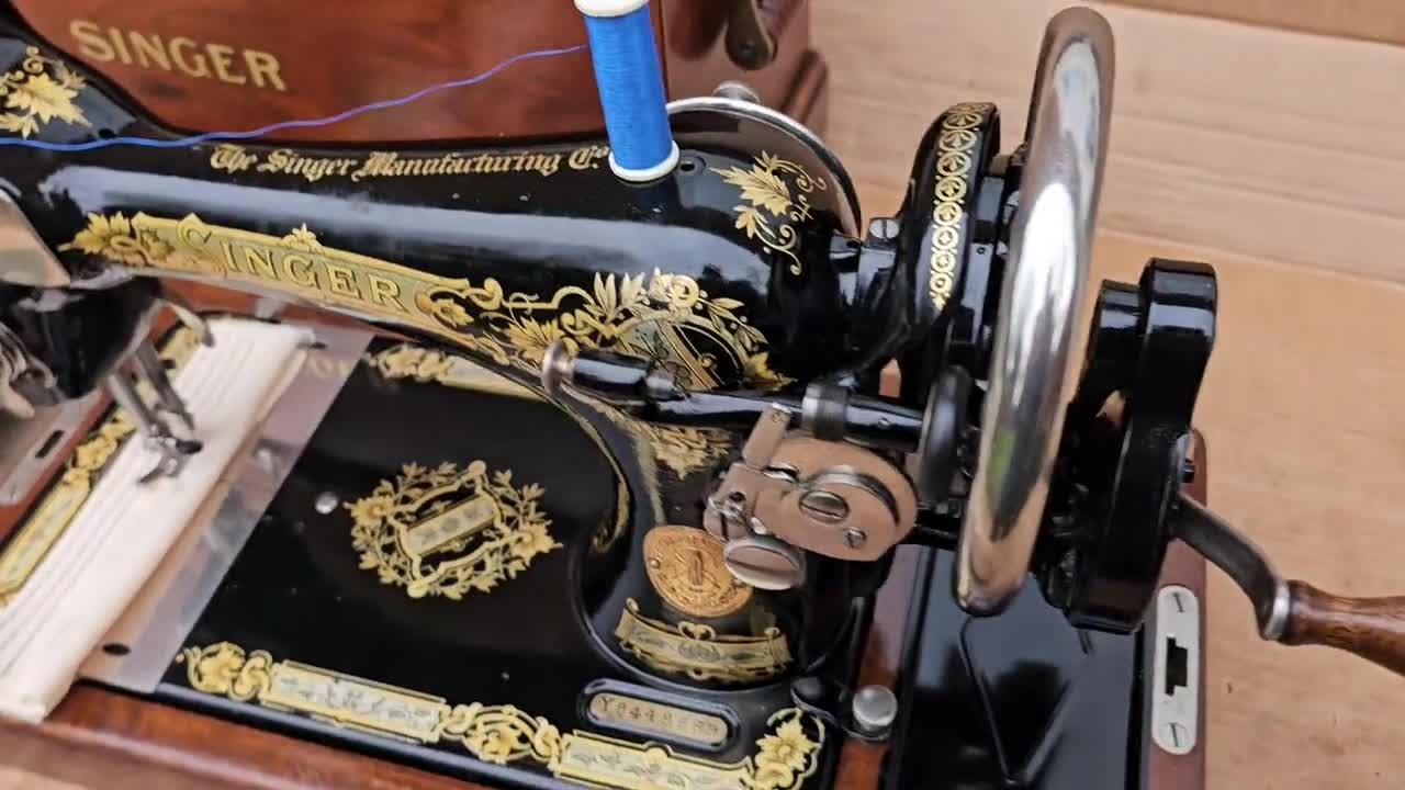 シンガー 28k 手回しミシン 取扱説明書と付属品付き - Etsy 日本 シンガー 28k 手回しミシン 取扱説明書と付属品付き - Etsy 日本