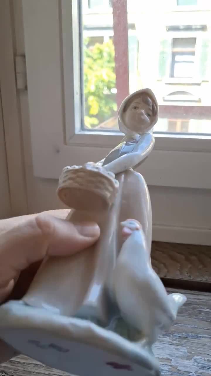 Vintage Original Nao Lladro Figurine Girl With Rooster Spain 1970s