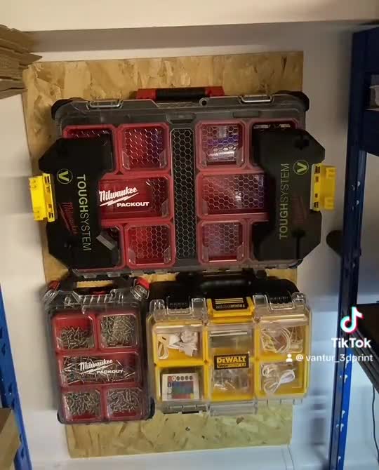 3Dプリント製 DEWALT TOUGH 2.0 から Milwaukee PACKOUT への