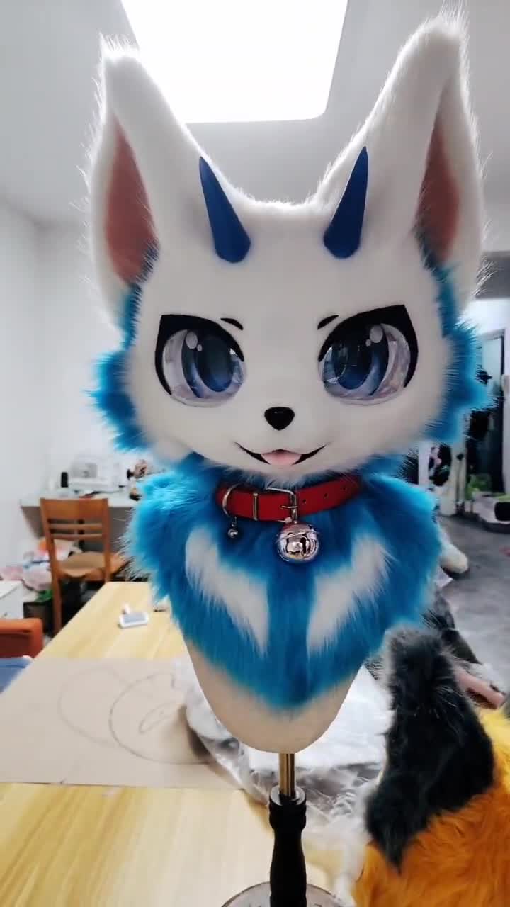 ケモノスタイルのカスタムファーヘッドピース。お好みに合わせて色や