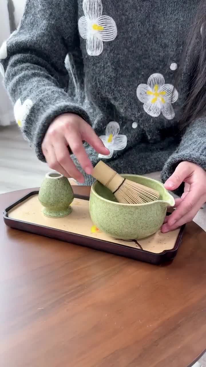 Green Ceramic Matcha Bowl Set With Spout Bamboo Whisk and Chasen