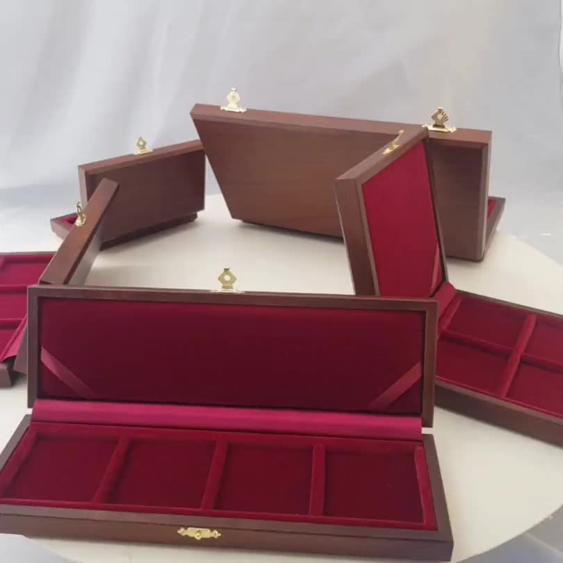 Case Box for 2 Coins, 2 X 47mm Squares by ZECCHI Wood Coin Box