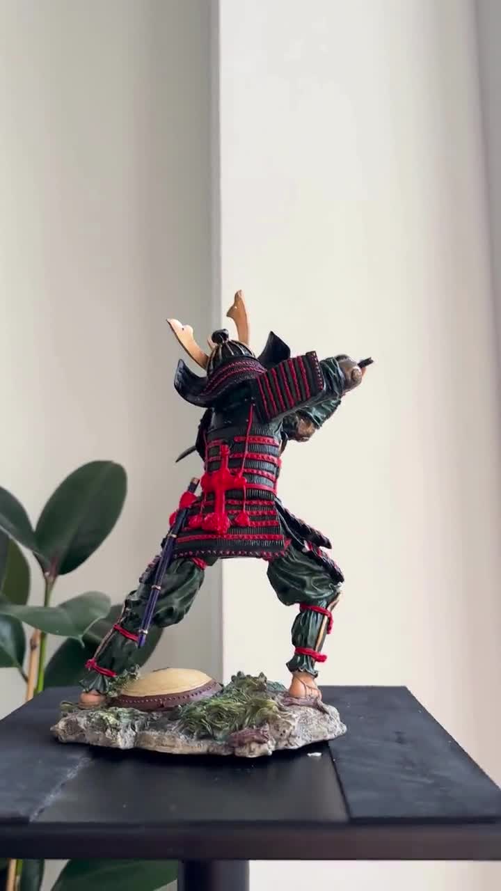 日本の武士の置物。鎧をまとった武士の像 - Etsy 日本