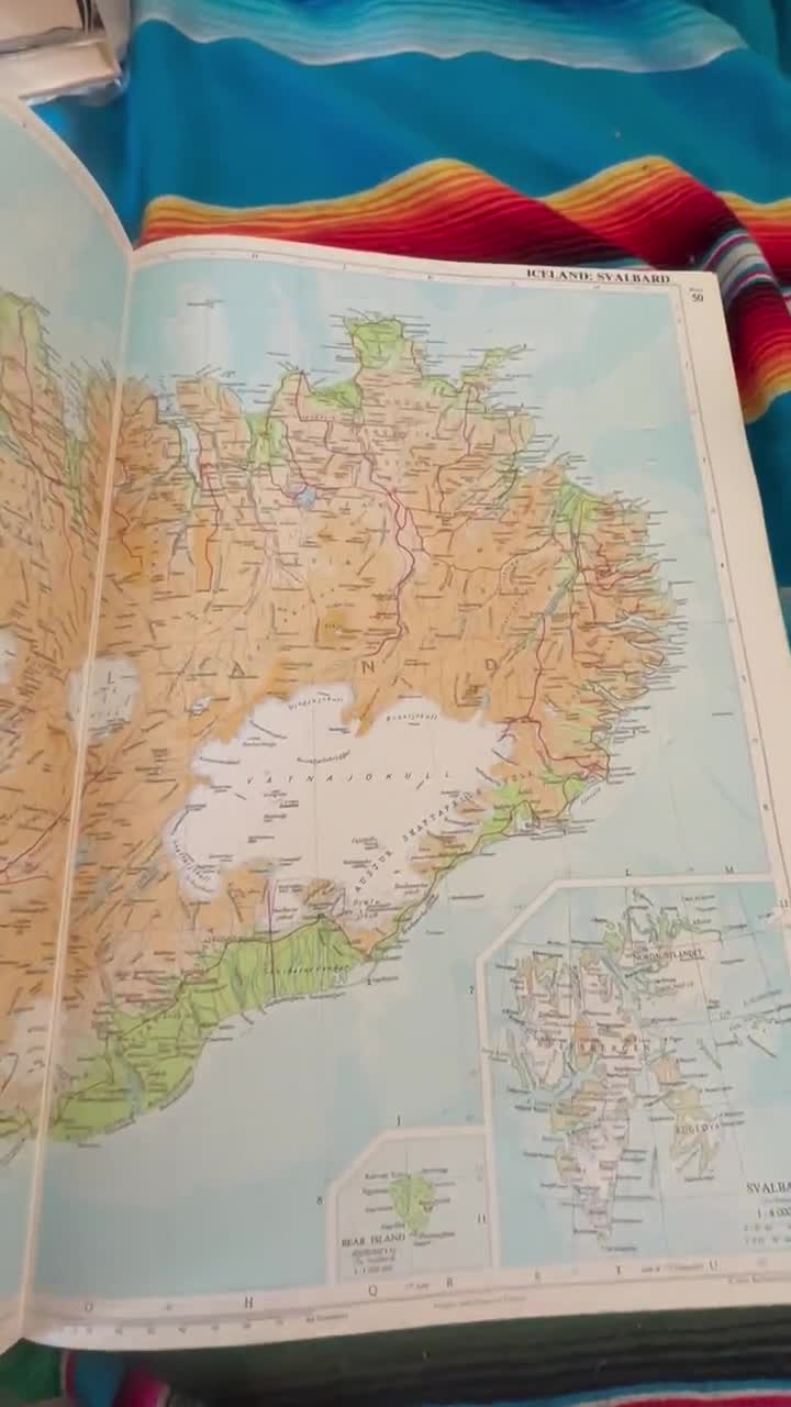SUPER RARE VINTAGE the Times Atlas of the World Seventh