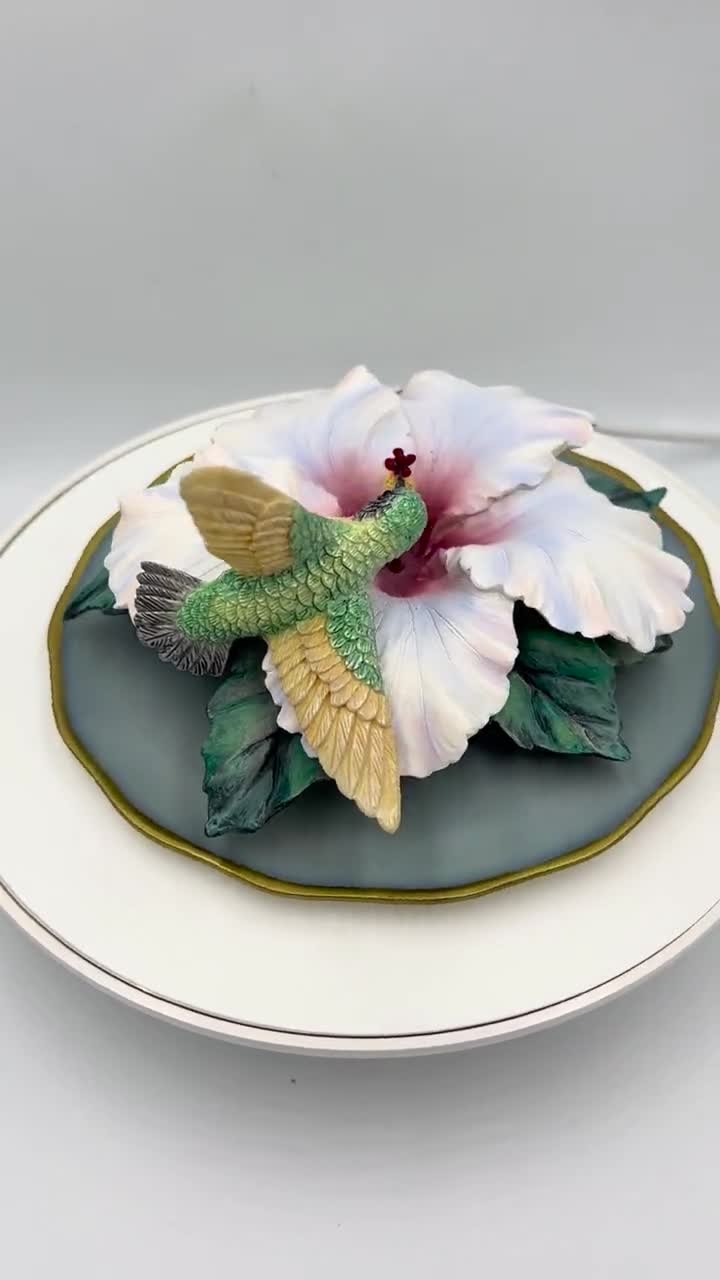 Vintage 3D Hummingbird Wall Plate Bradford Exchange Heavenly