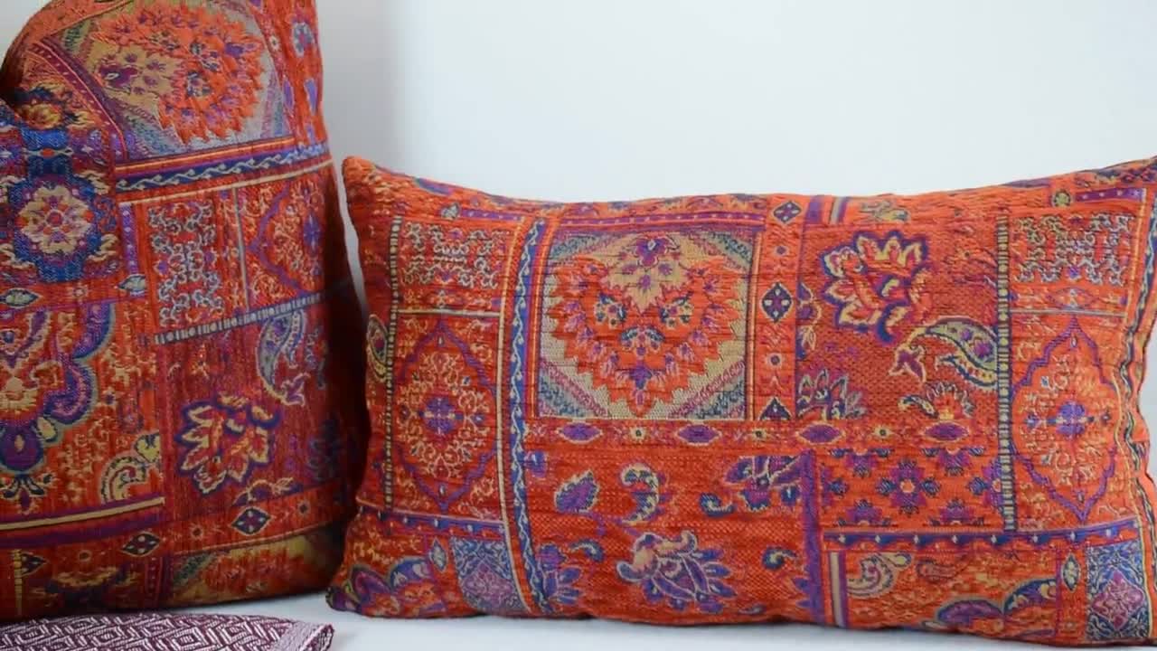 キャネビールキリム トルコ 手織枕カバー グランピエ購入 38×53 錆びたシェニールキリムの枕カバー、花柄の民族模様のクッションカバー