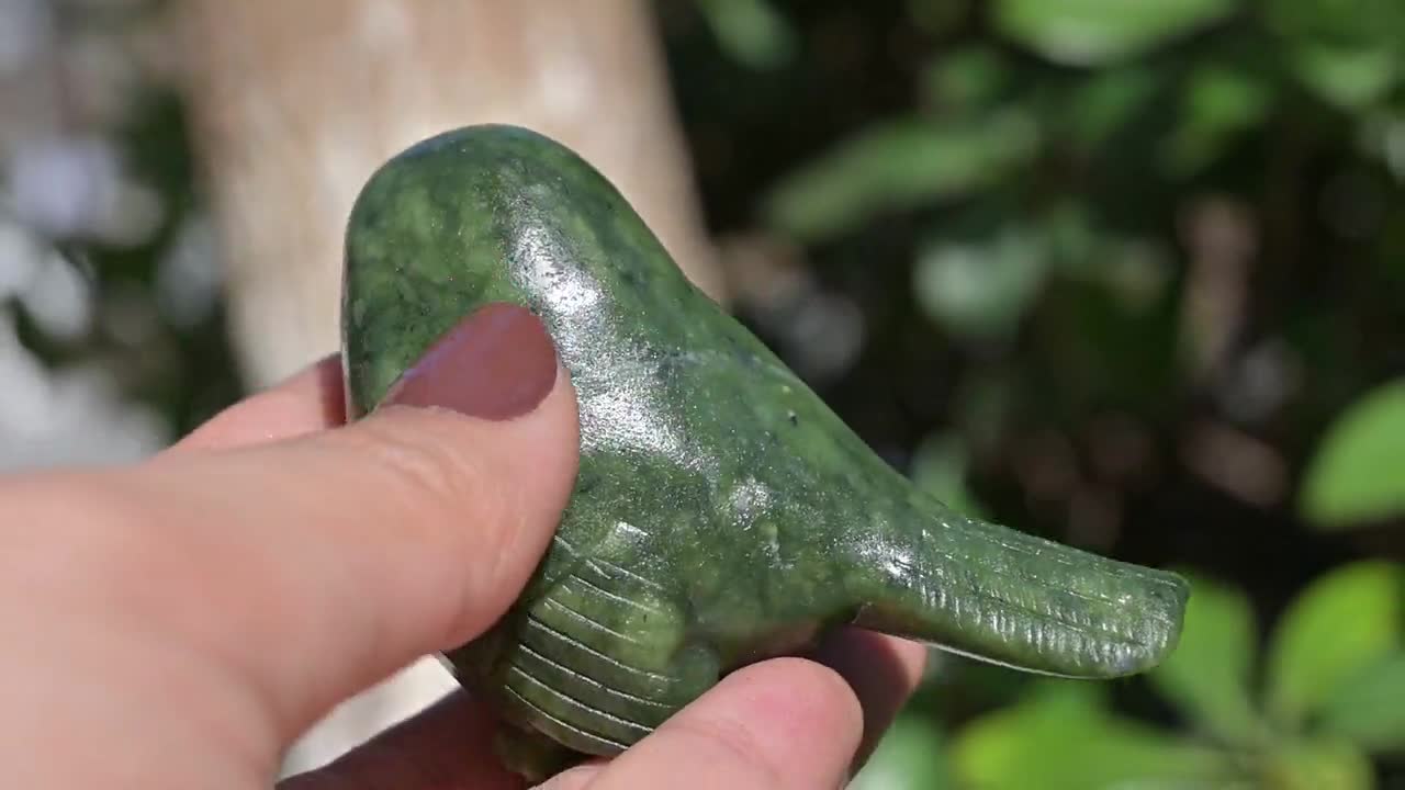 2.6'' Natural Green Jade Bird Carving，crystal Bird，bird Decor