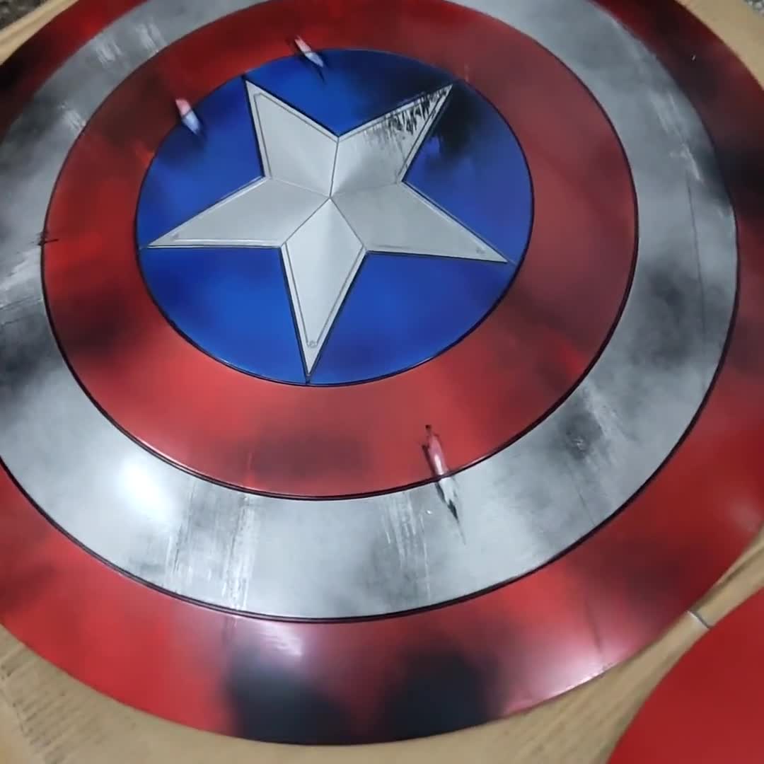 キャプテン・アメリカの盾 メタル製 キャプテン・アメリカのコスプレ用