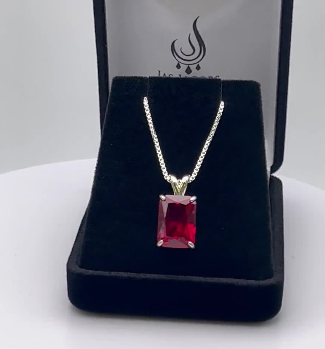 8カラット エメラルドカット ルビー ペンダントネックレス ソリティア