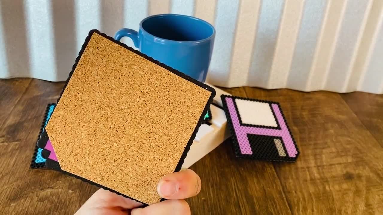 フロッピー ディスク コースター | ピクセル アート | パーラー ビーズ