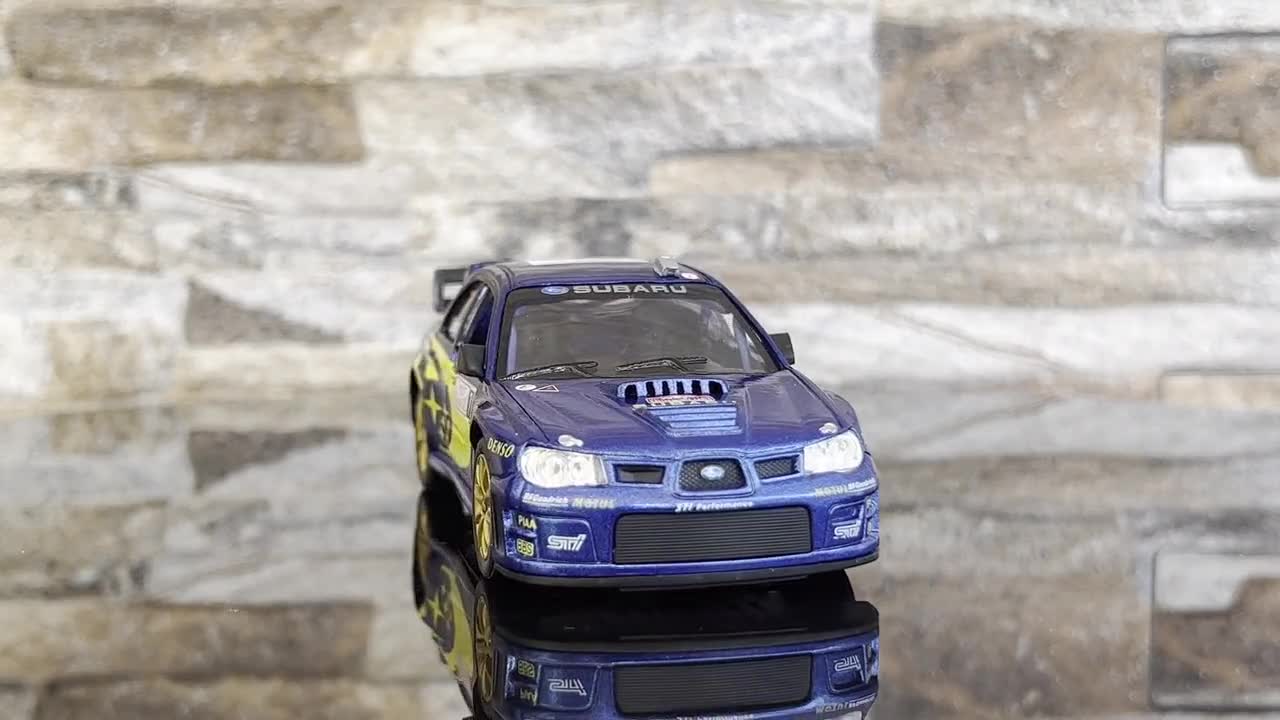 スバル インプレッサ WRC 2007、1/36スケールモデルカー、ダイキャスト