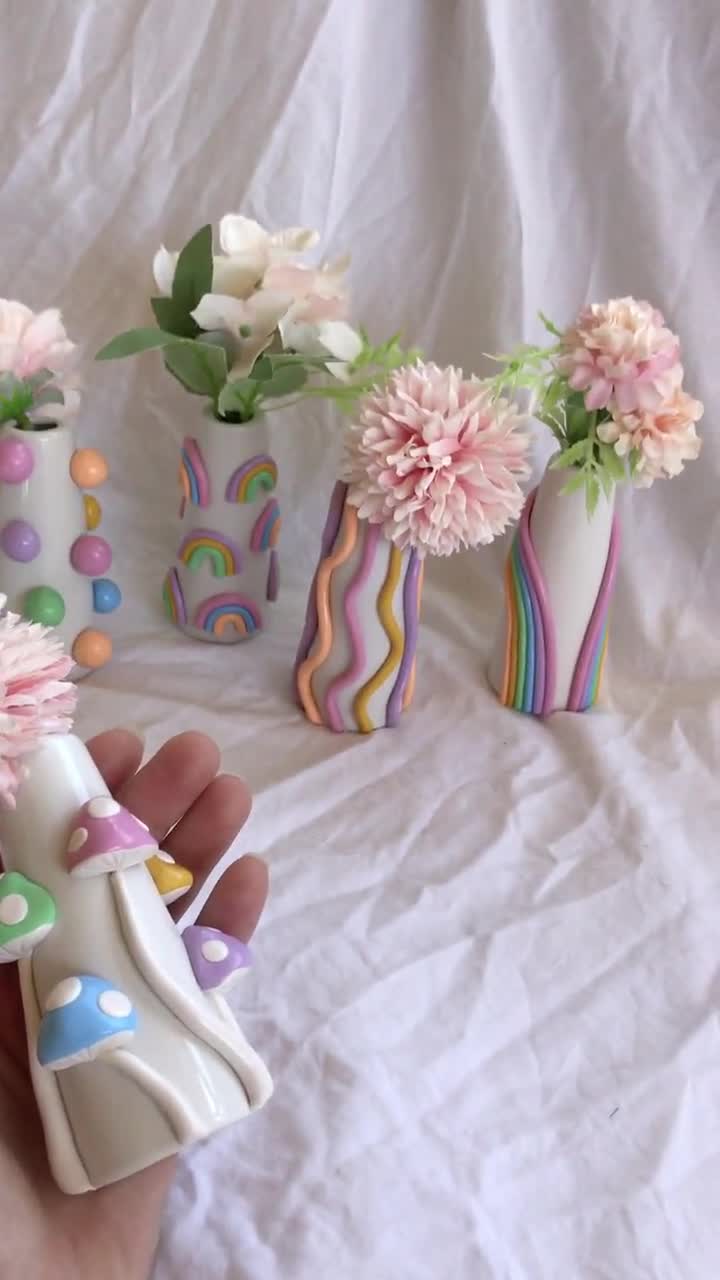 レトロでカラフルなつぼみ型の花瓶/かわいい陶器の花瓶/レインボー