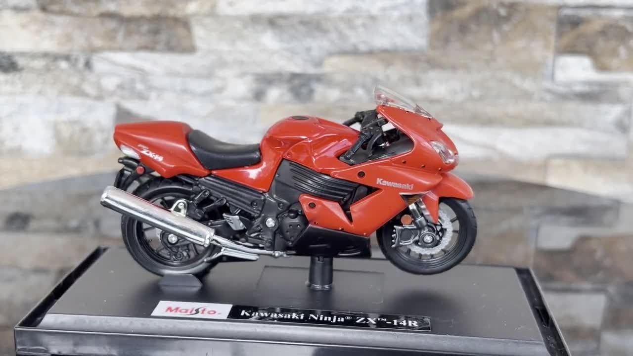 Kawasaki Ninja ZX 14R Diecast Model Motorcycle | 1/18 Scale