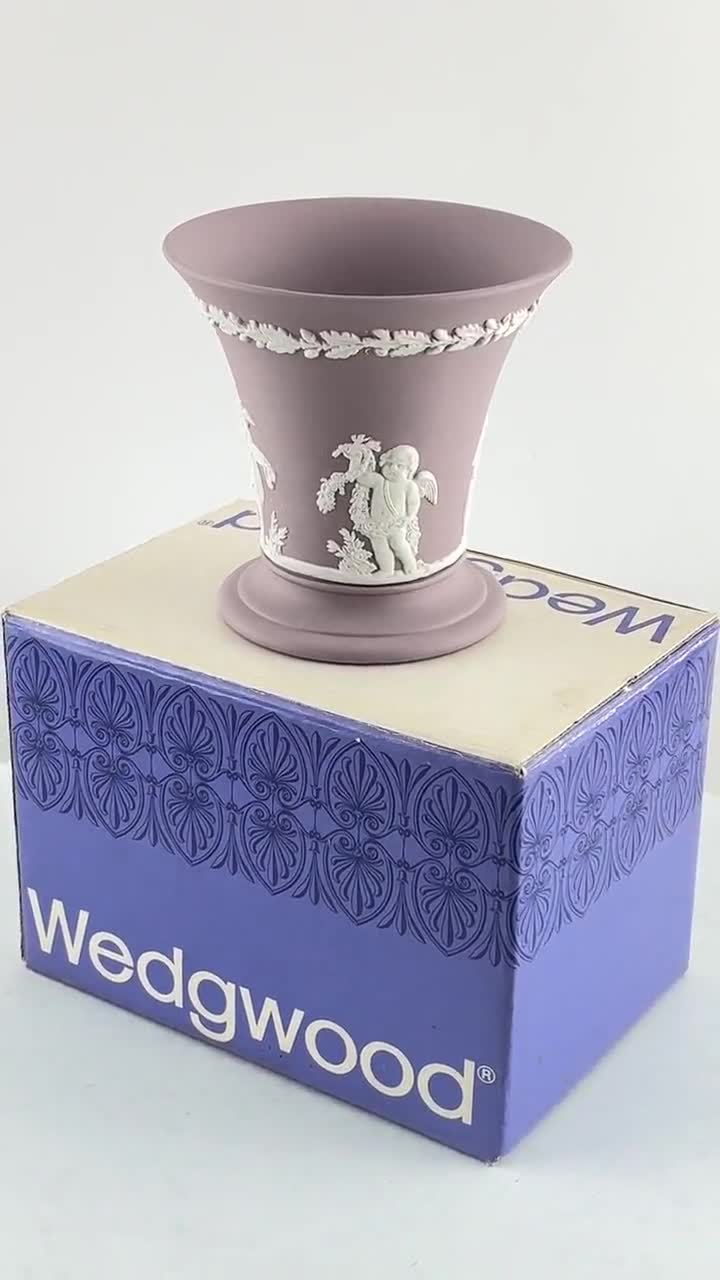 WEDGWOOD Jasperware Handcrafted Lilac / Purple Vase '61 - Etsy