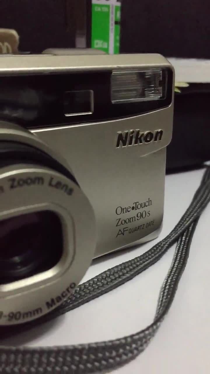 ビンテージ Nikon One Touch Zoom 90年代カメラ（フルセット、動作確認