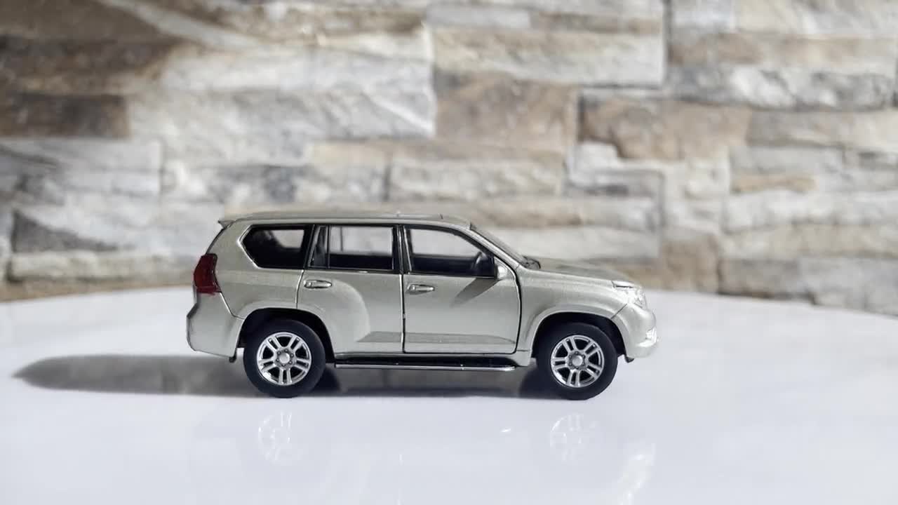Toyota Land Cruiser Prado, Diecast Car, 1/38 Scale Model Car