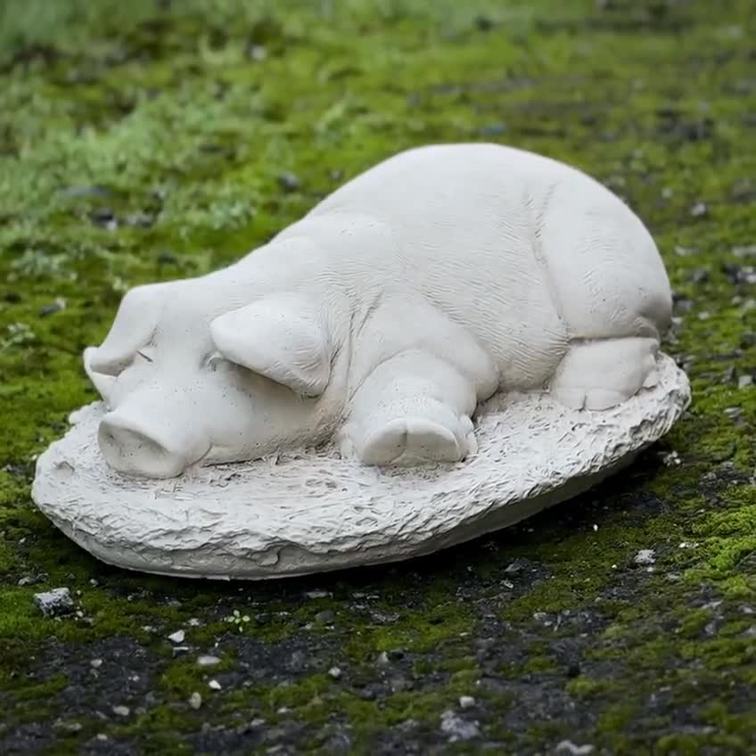 コンクリート製の眠っている豚の彫刻 石造りの農場の動物の彫刻 農家の