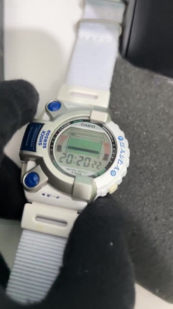 CASIO JG-310-4T サイバーマックス 日本製デジタル腕時計 希少