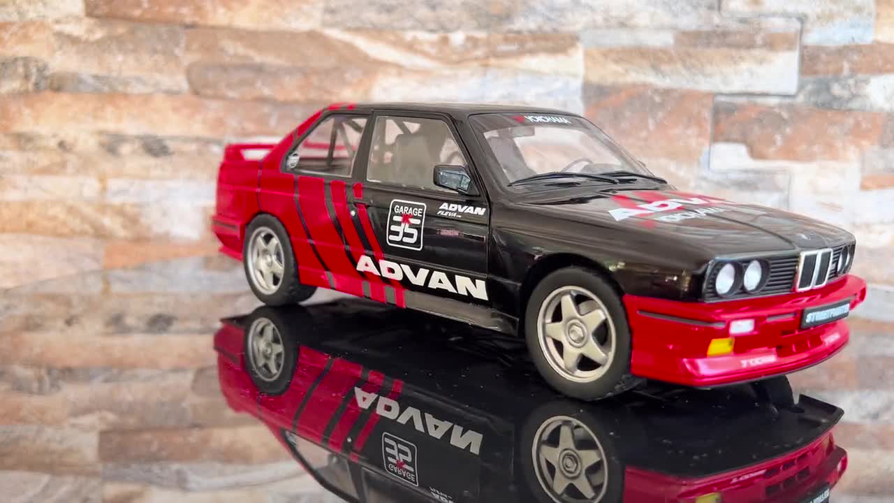 BMW E30 M3 | モデルカー | 1/18スケール モデルカー | ダイキャスト