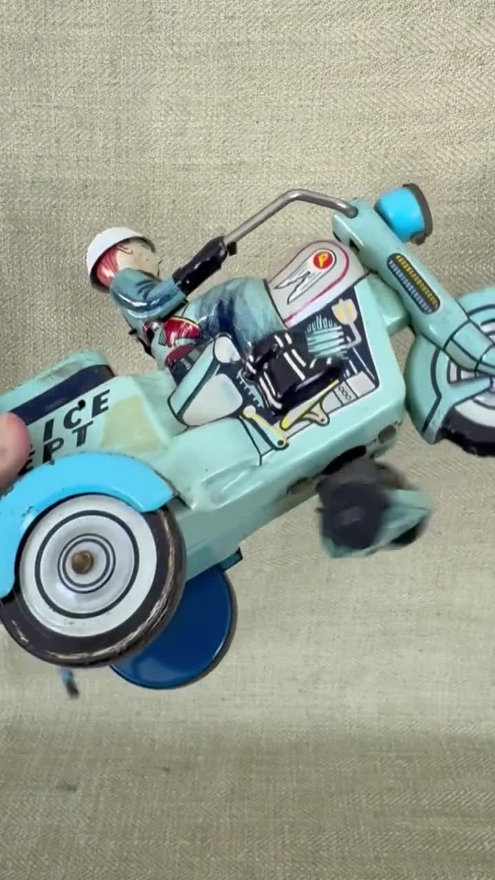 Vintage Yoshiya Japan Tin Wind up Police Trike, Motorcycle, Bump