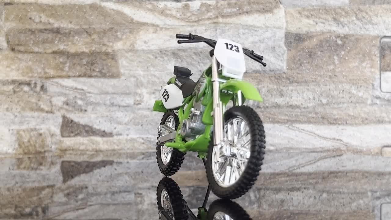 カワサキ KLX 250SR オートバイ | スケール 1/18 ダイキャストモデル
