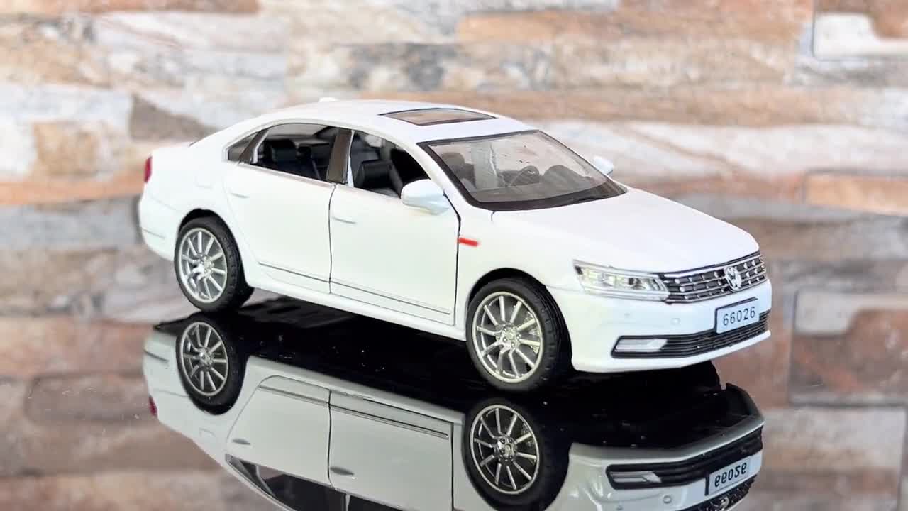 Volkswagen Passat 330 TSI | Model Car | Diecast Car | 1/32 Scale