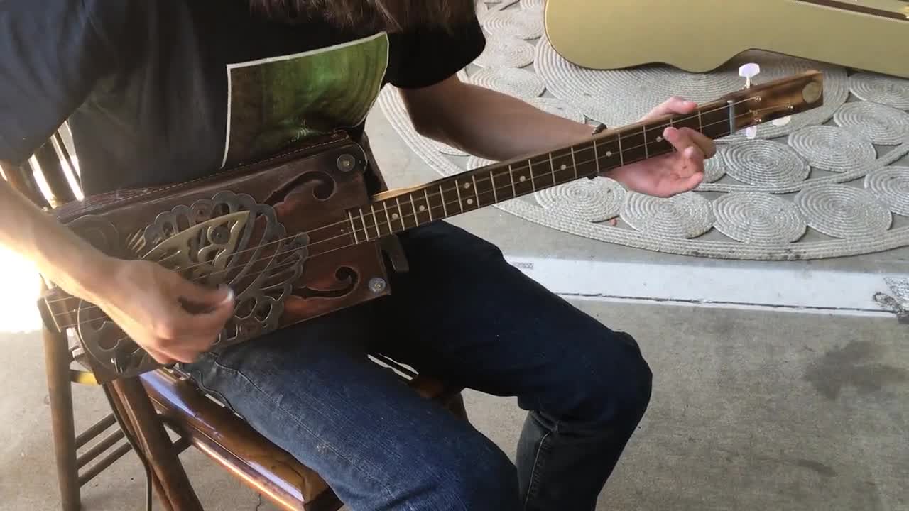 シガー ボックス ギター - 3 弦フォーク アート レゾネーター スタイル