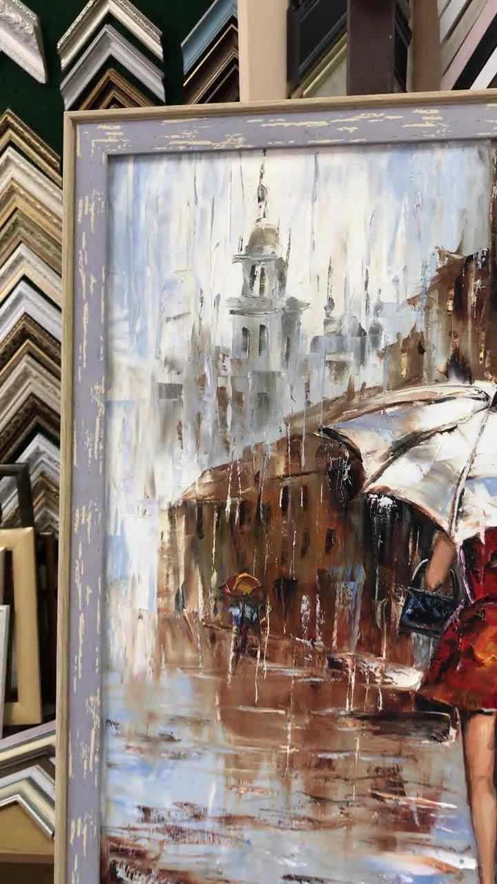 雨の降る街の風景を描いた油絵のオリジナル作品、バンクシーの傘を持っ 雨の降る街の風景を描いた油絵のオリジナル作品、バンクシーの傘を持っ