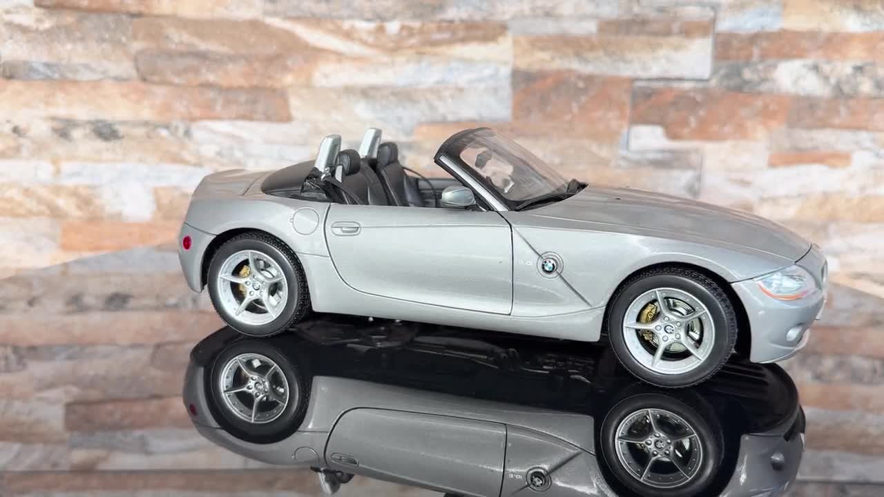 BMW Z4 | 1/18 Scale Model Car | Diecast Car | BMW 1/18 Scale
