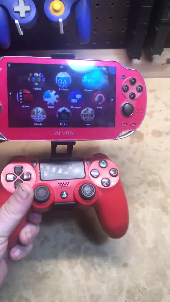 PS Vita 1000 コントローラークリップマウント - デュアルショック4