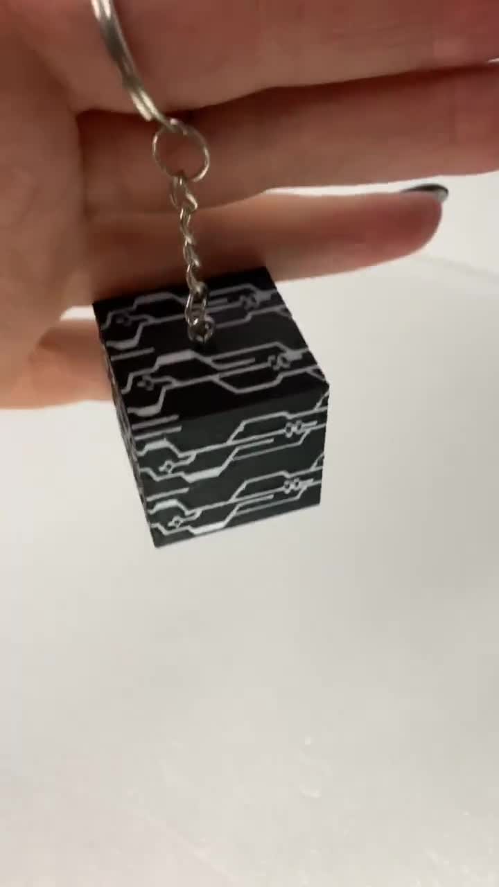 Nier Automata 2B Black Box Keychain - Etsy
