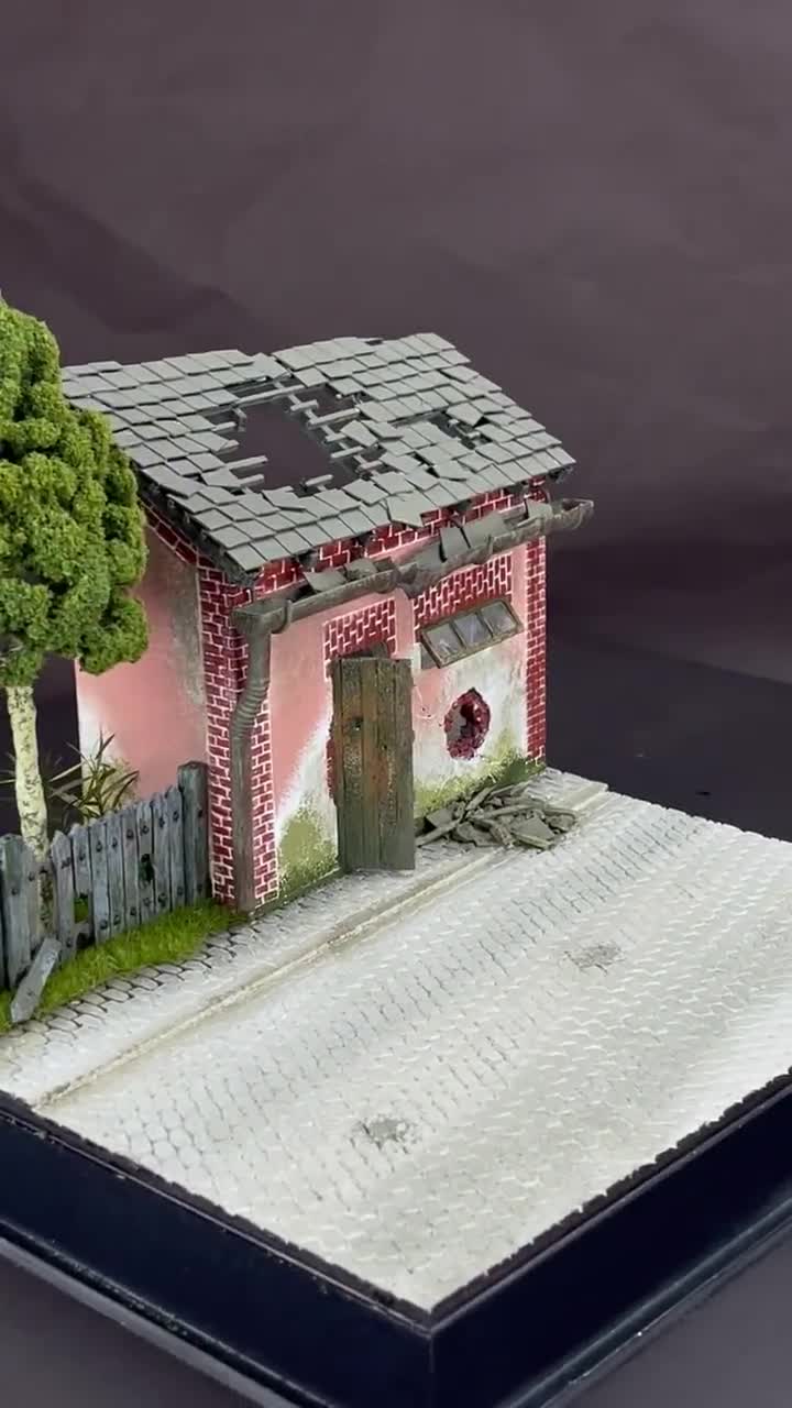 ProBuiltモデル 1:35スケール 手作りジオラマベース - 田舎の廃墟の家