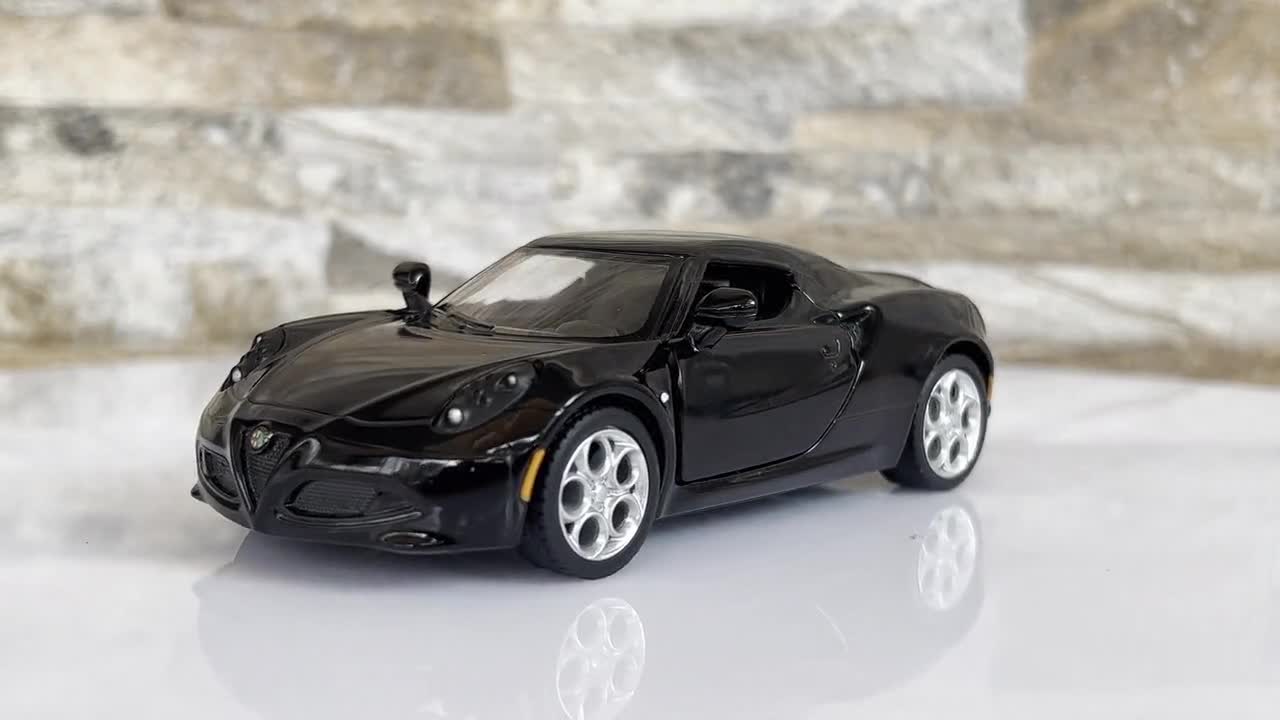 Alfa Romeo 4C | Model Car | 1/32 Diecast Car | 1:32 Scale Model