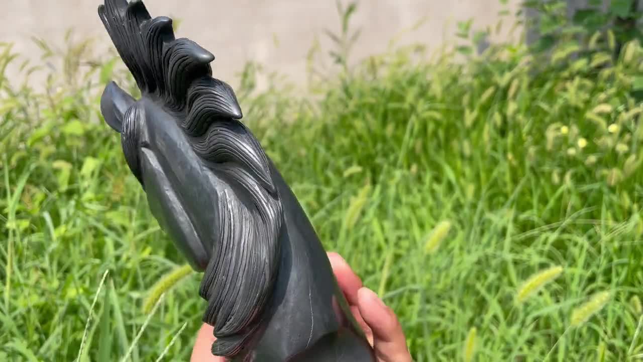 鉄鉱石の馬の頭の彫刻：天然水晶のホームデコレーション - Etsy 日本