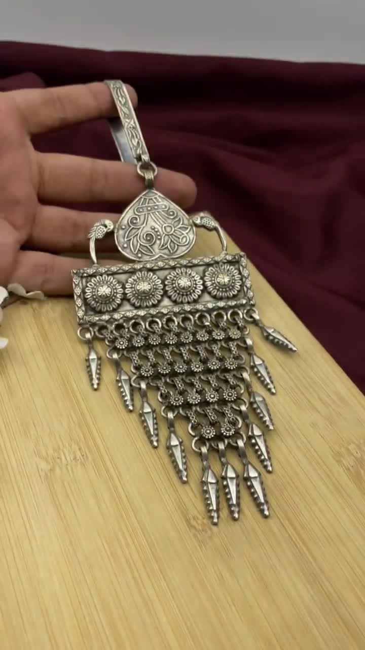Oxidized Silver Floral Challa Key Chain | Rectangular Saree Side
