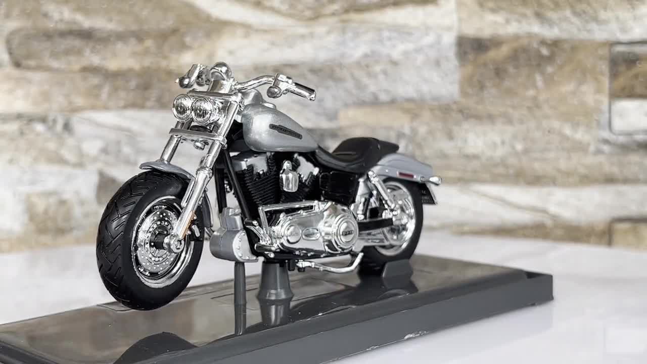 ハーレーダビッドソン 2009 FXDFSE CVO ファットボブ、ダイキャスト 1