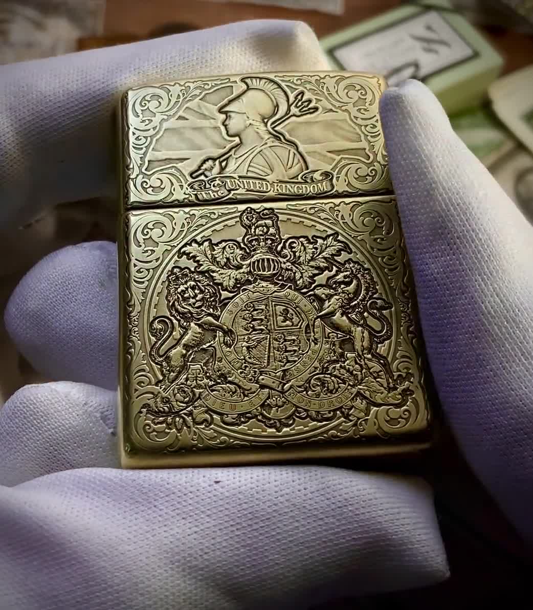 Zippo “britannia” Engraved Bullion Coin Themed Brass Armor
