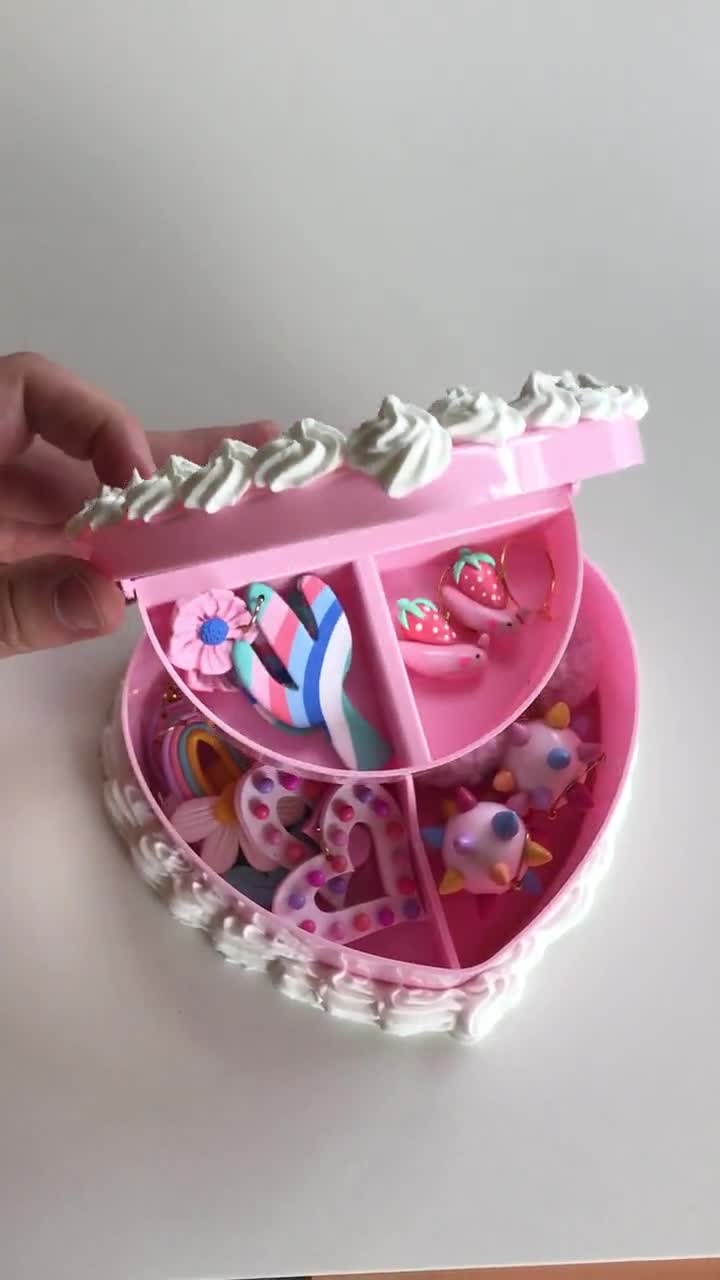ハート型ケーキ型ジュエリーボックス／かわいいジュエリー収納／Y2K風
