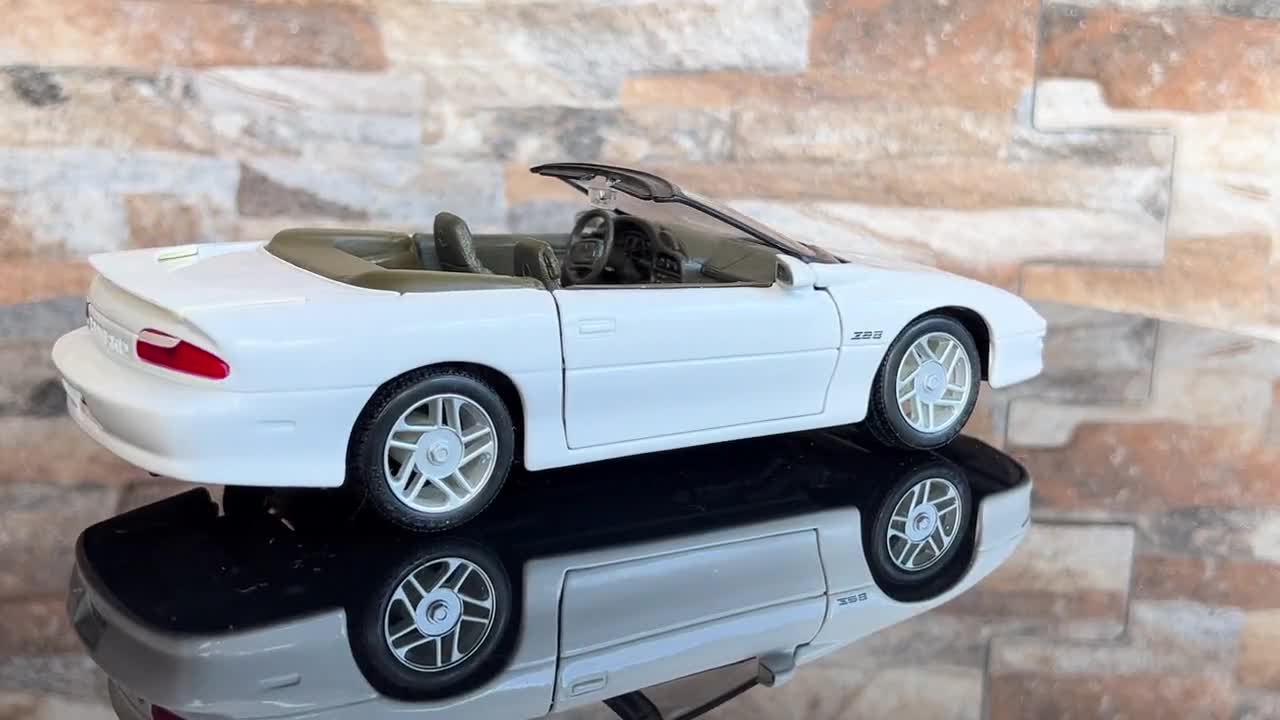 Camaro Z28 1996 | Model Car | 1/25 Diecast Car | 1:25 Scale Model
